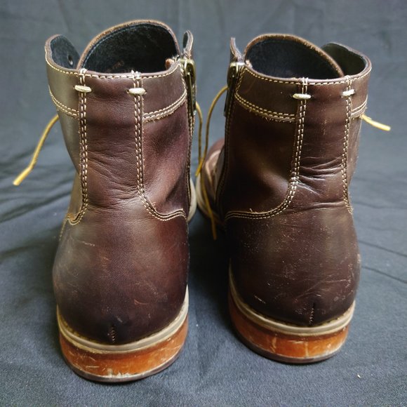 Johnston and Murphy Chukka Boots
